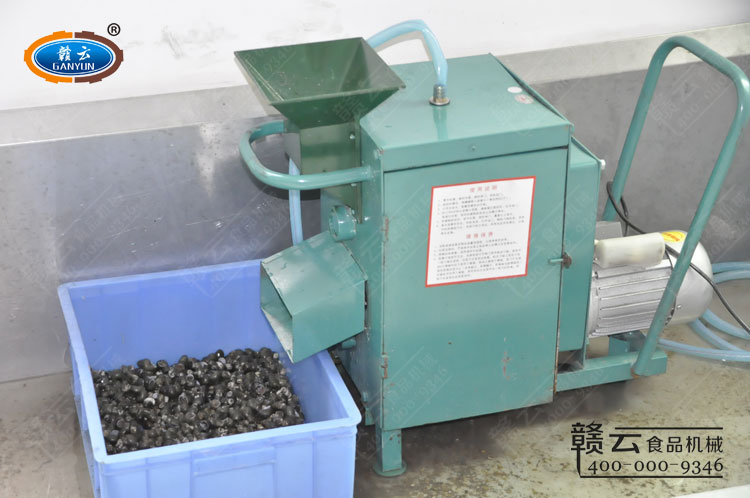 試機(jī)用的全自動(dòng)田螺剪尾機(jī)